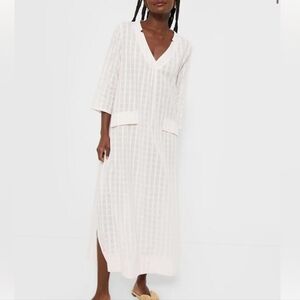 TUCKERNUCK POMANDER PLACE Carolina White 100% Cotton Long Sleeve V-Neck Caftan